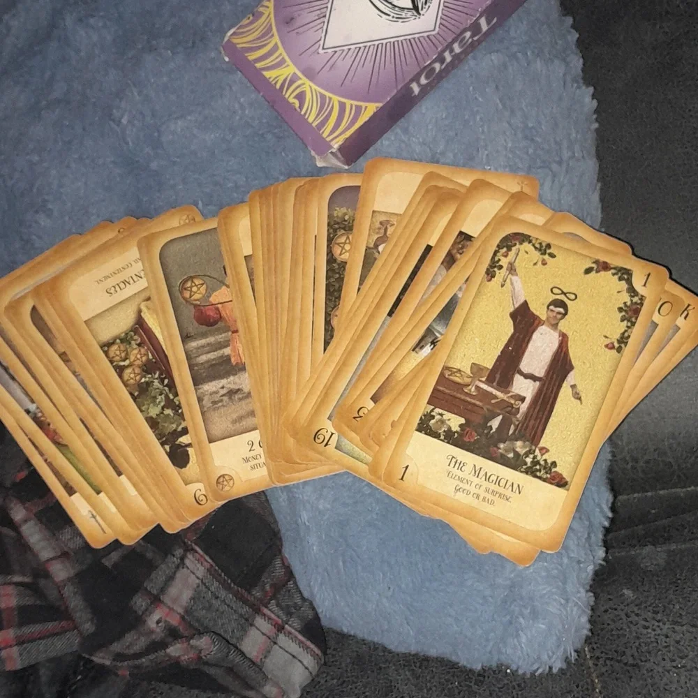 Tarot cards - Picture 3 of 5
